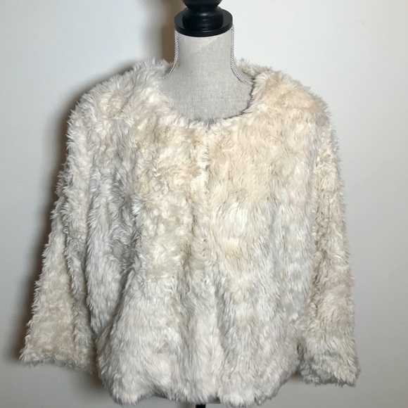 Faux Fur Crop Jacket - Picture 2 of 6